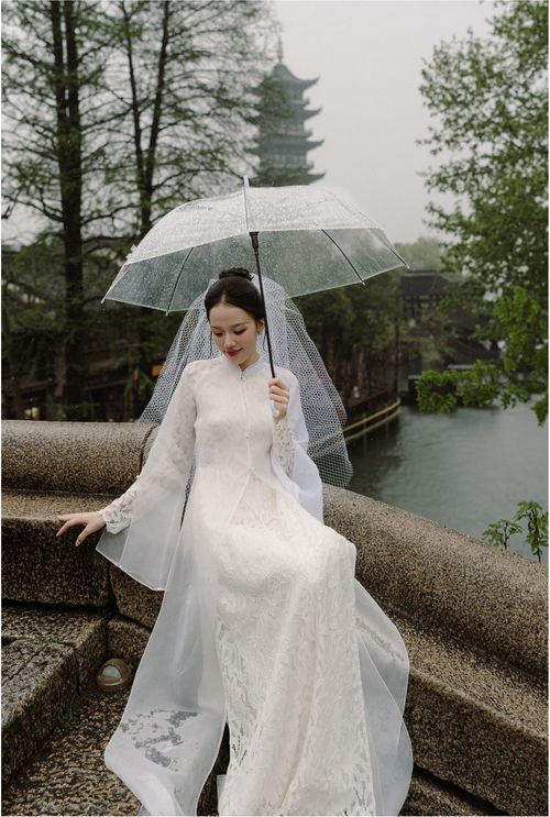 Cô dâu Mai Phương