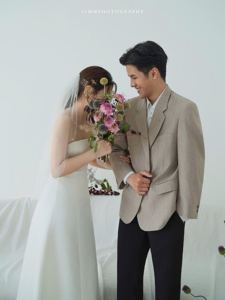 Hoàng Dũng và Khánh Linh giữa vườn
